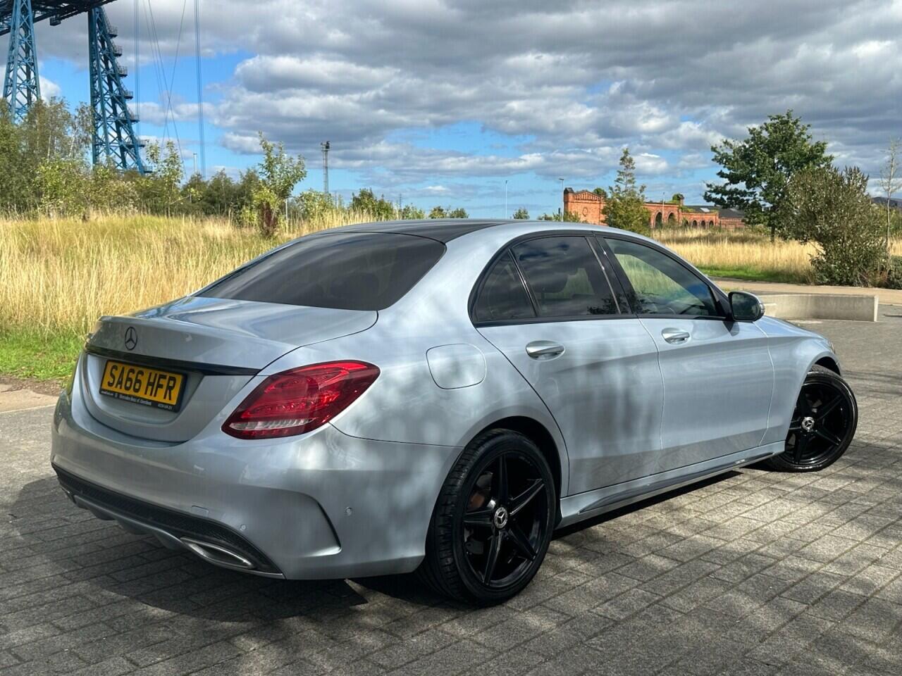 Mercedes-Benz C-Class view 20