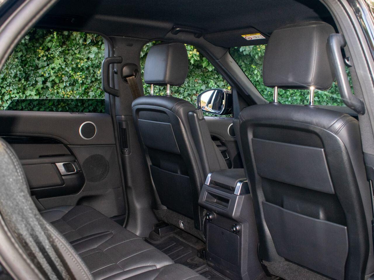 Land Rover Discovery view 34