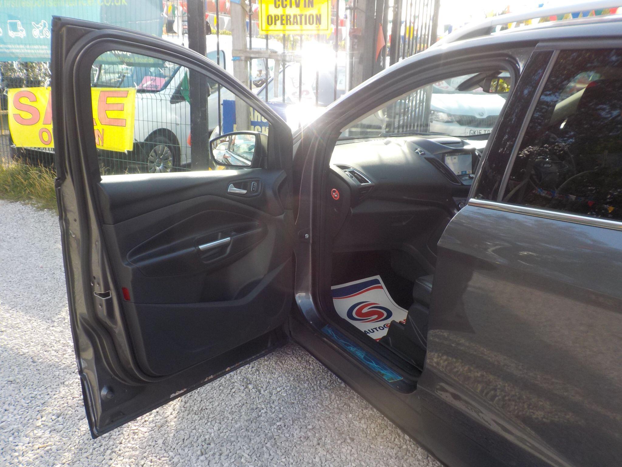 Ford Kuga 1.5 TDCi Titanium Euro 6 (s/s) 5dr