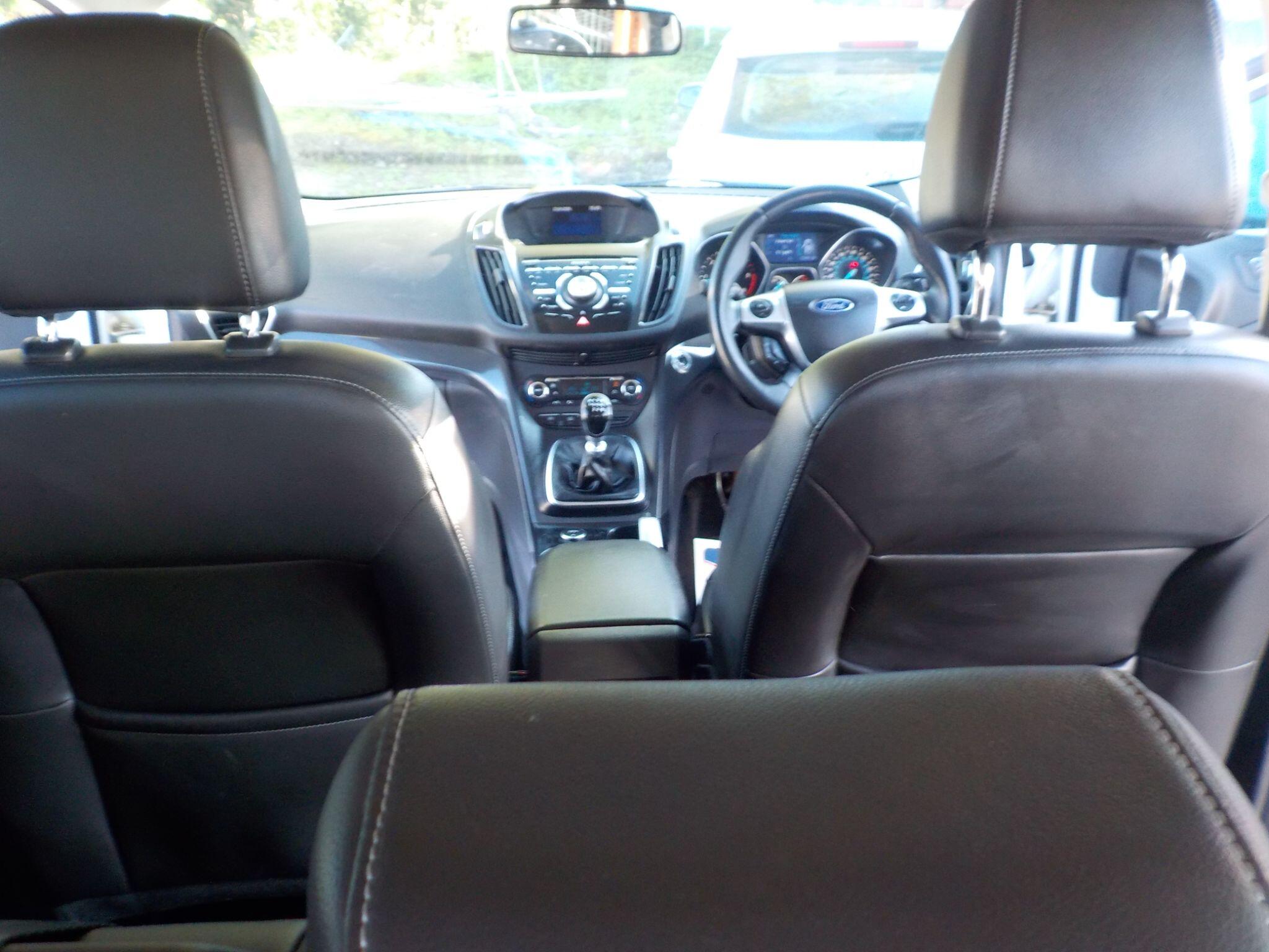 Ford Kuga 2.0 TDCi Titanium 2WD Euro 5 5dr