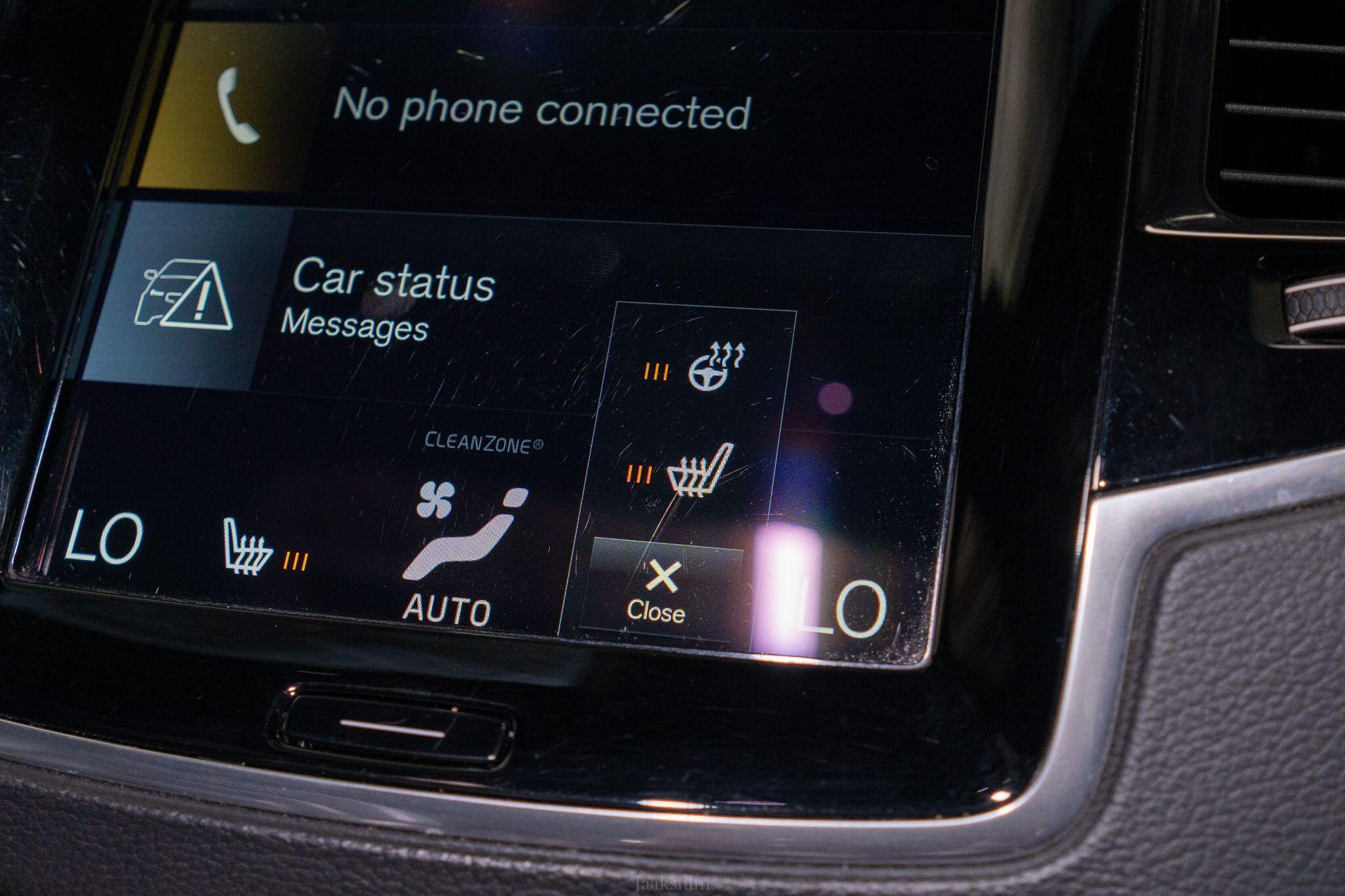 Volvo XC90 view 31