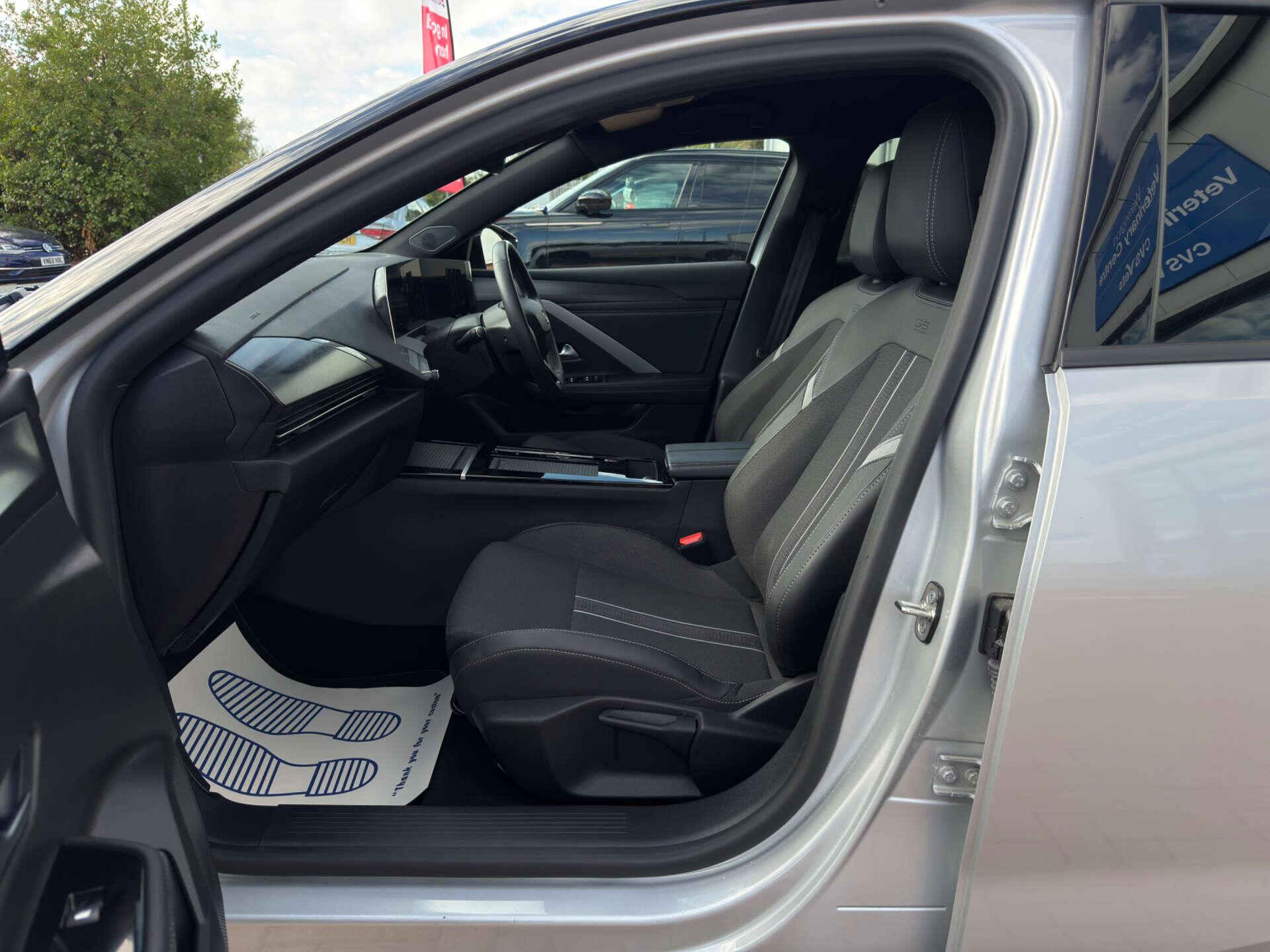 Vauxhall Astra Electric view 44