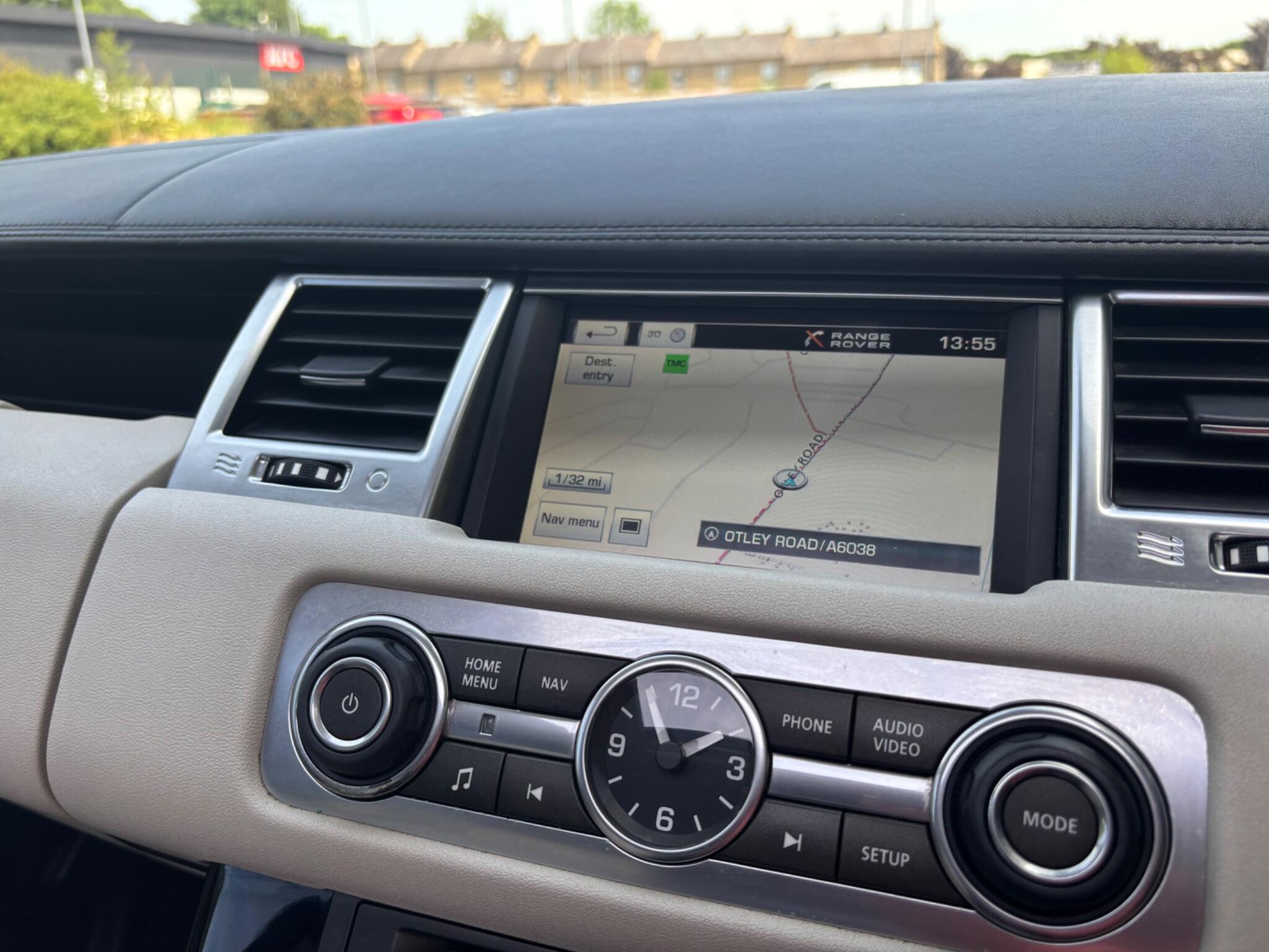Land Rover Range Rover Sport view 31