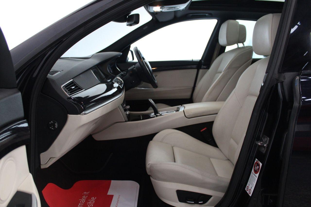 BMW 5 Series view 53