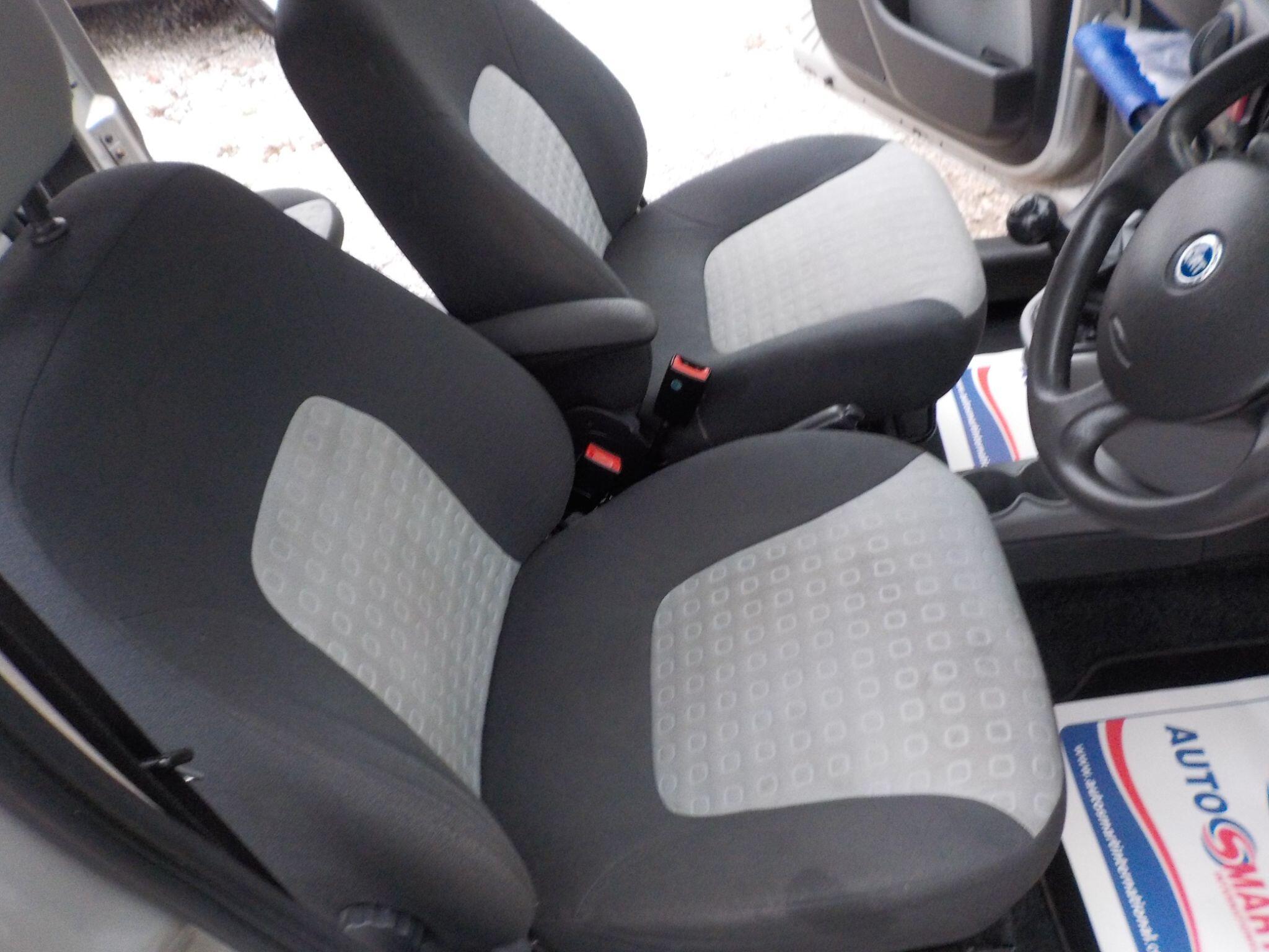 Fiat Doblo 1.9 MultiJet Dynamic 5dr