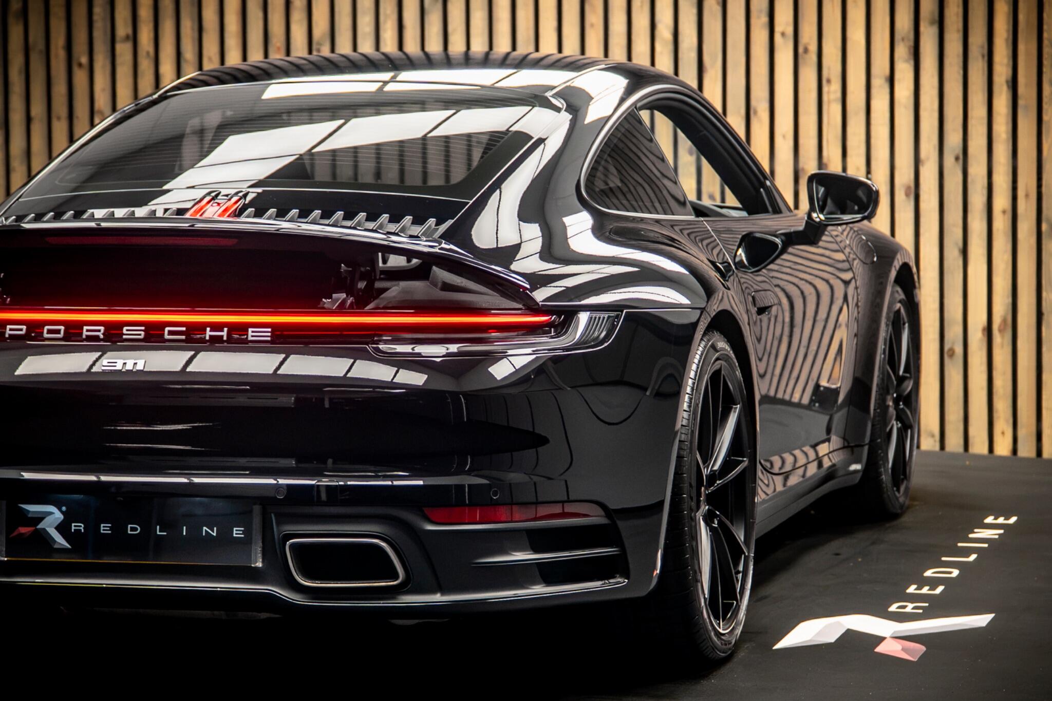 Porsche 911 view 21