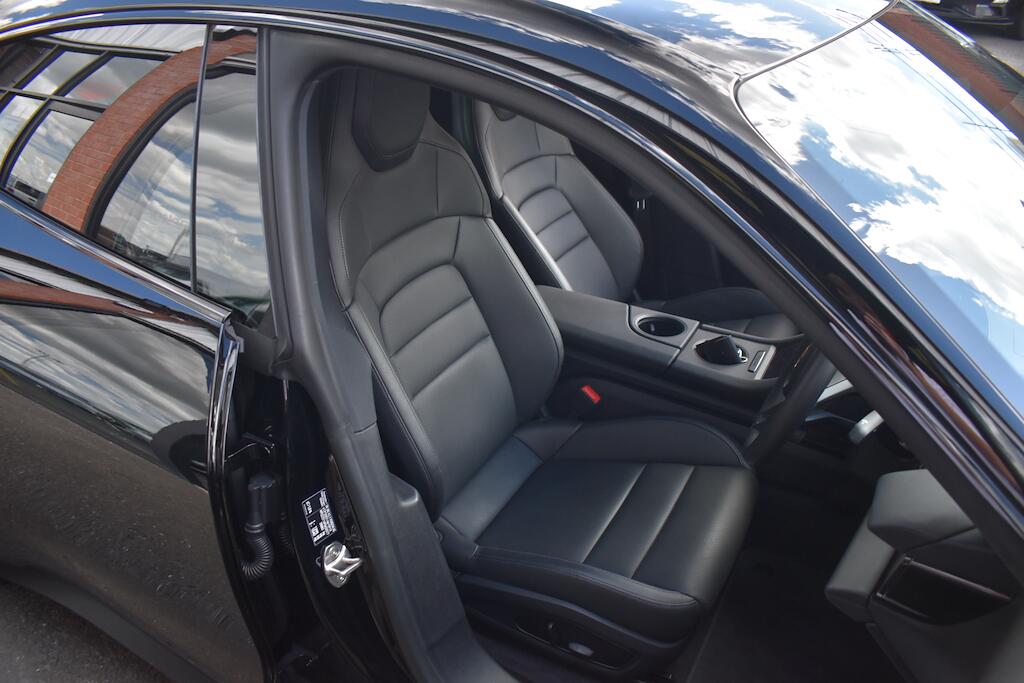 Porsche Taycan view 28