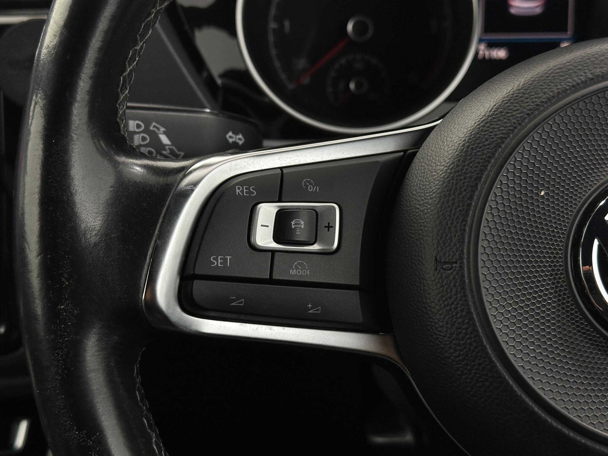 Volkswagen Touran view 15