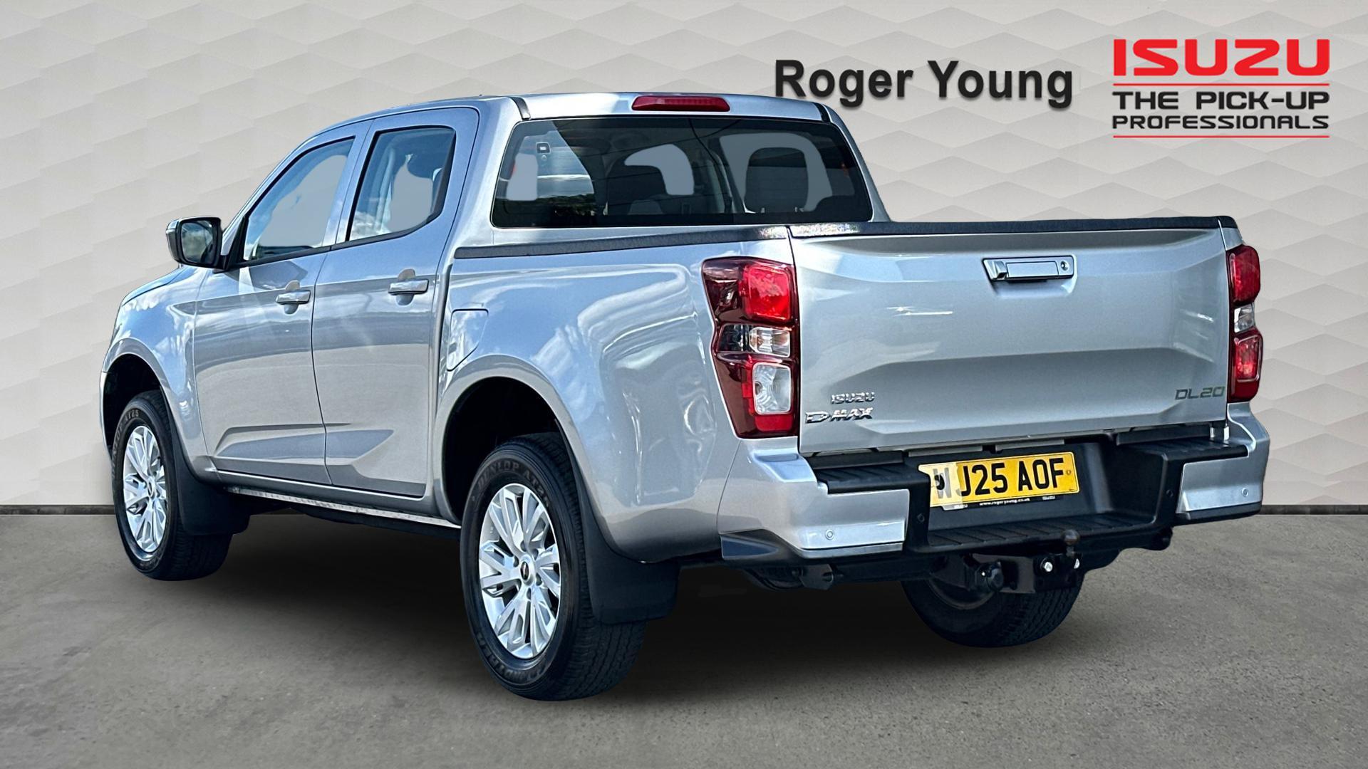 Isuzu D-Max view 2