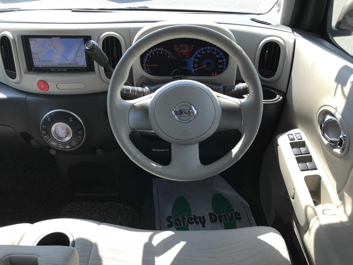Nissan Cube view 12