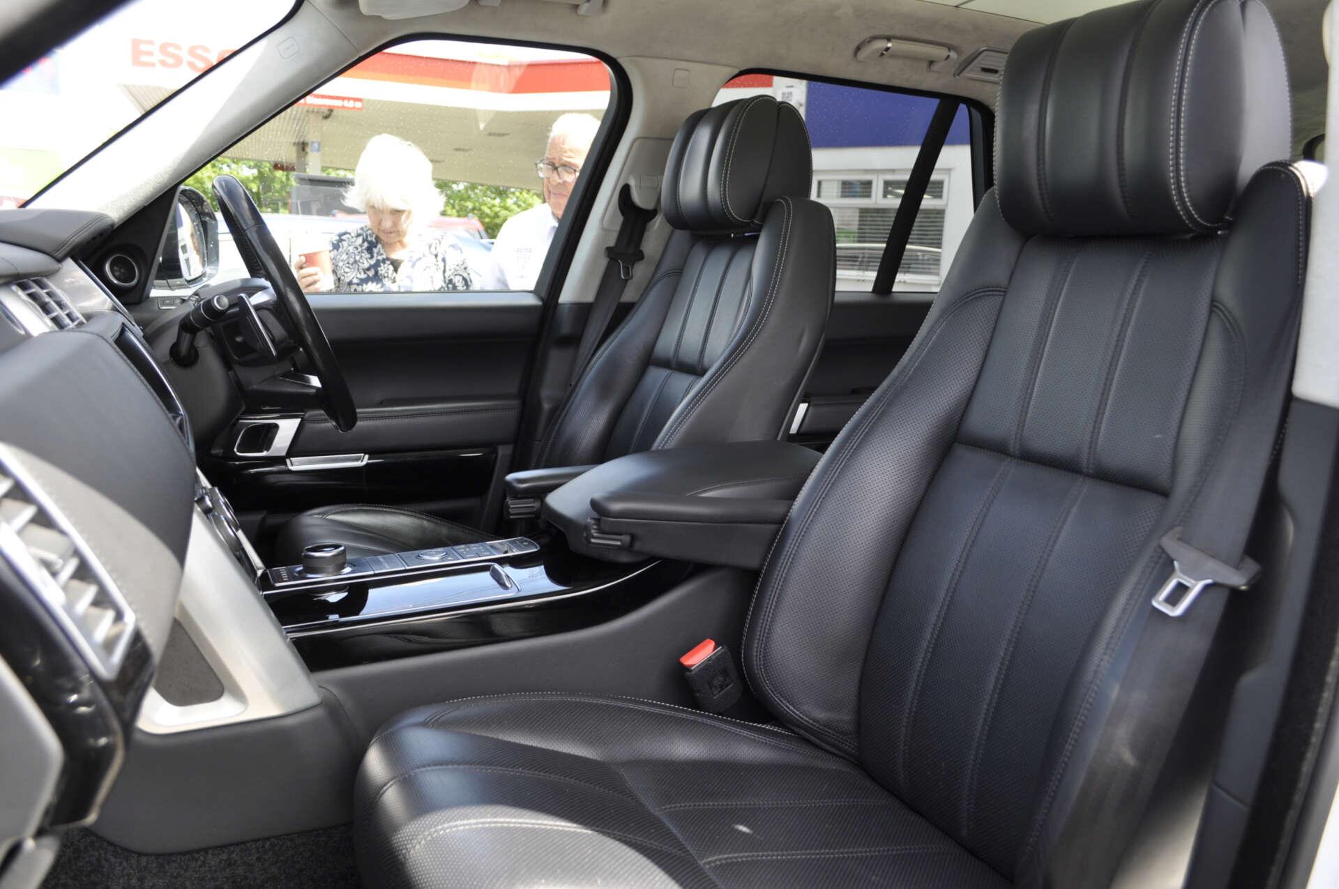 Land Rover Range Rover view 13