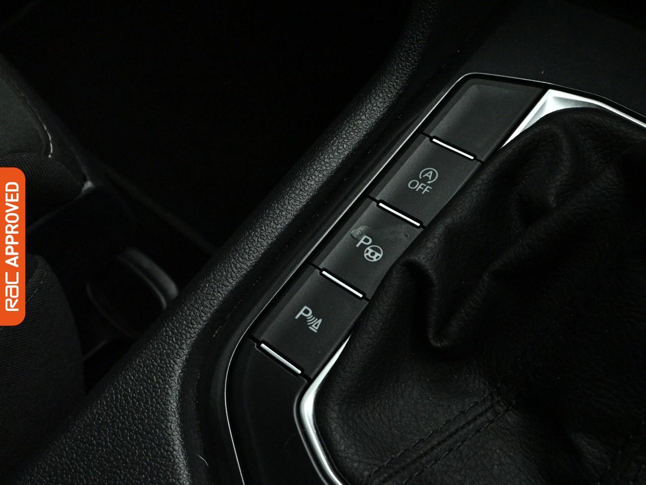 Volkswagen Tiguan Allspace view 24