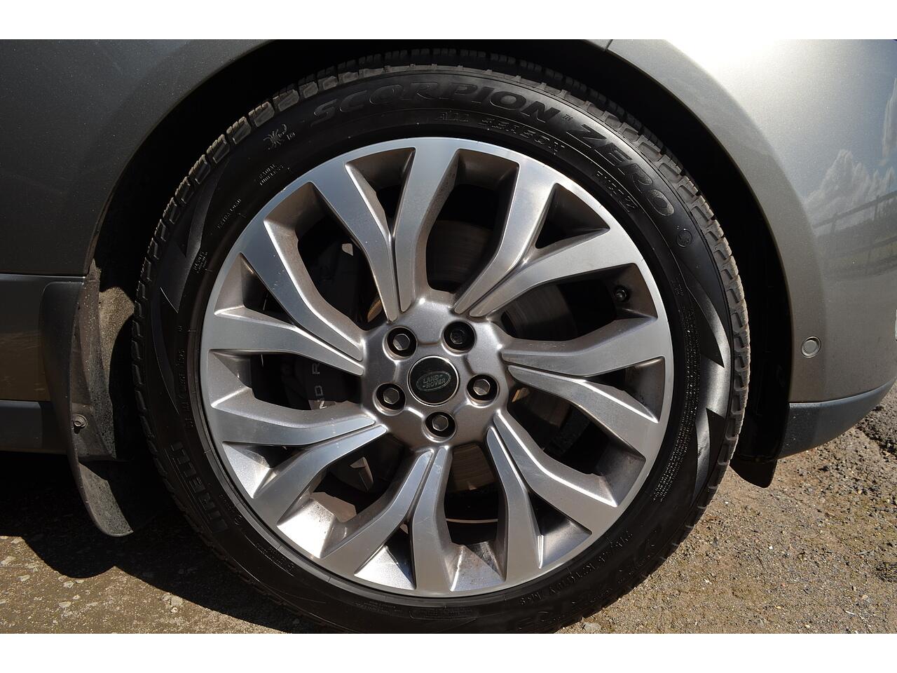 Land Rover Range Rover view 61