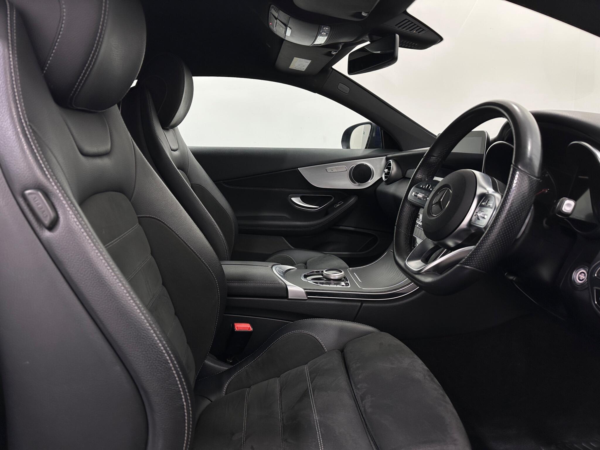 Mercedes-Benz C-Class view 33