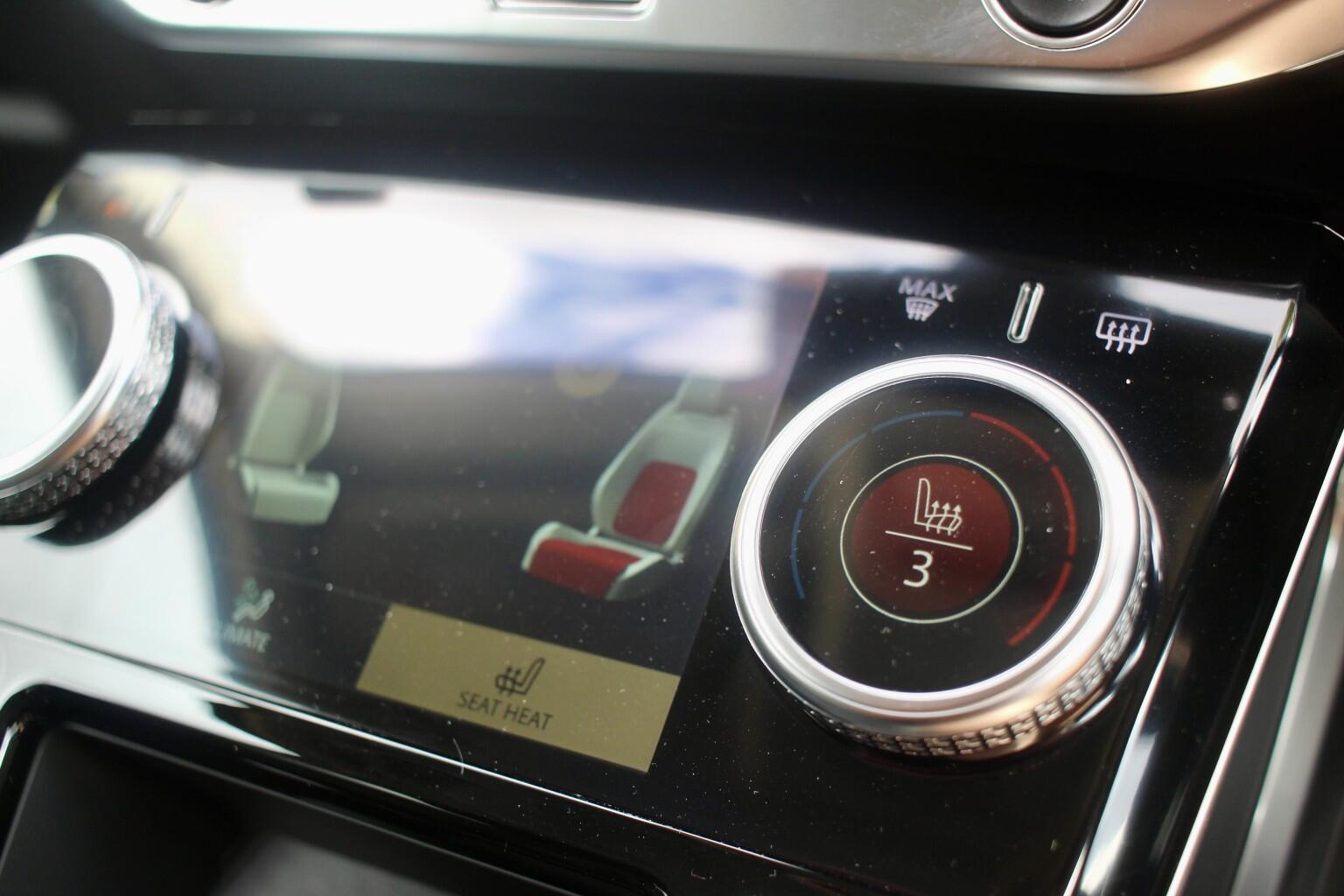 Jaguar I-Pace view 18