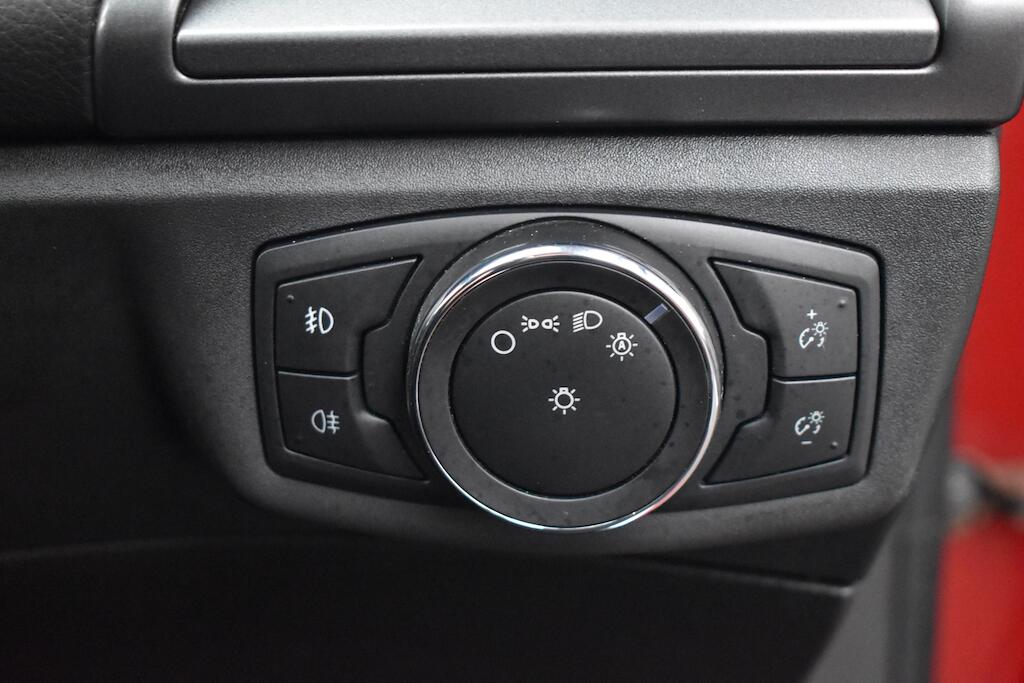 Ford Mondeo view 51