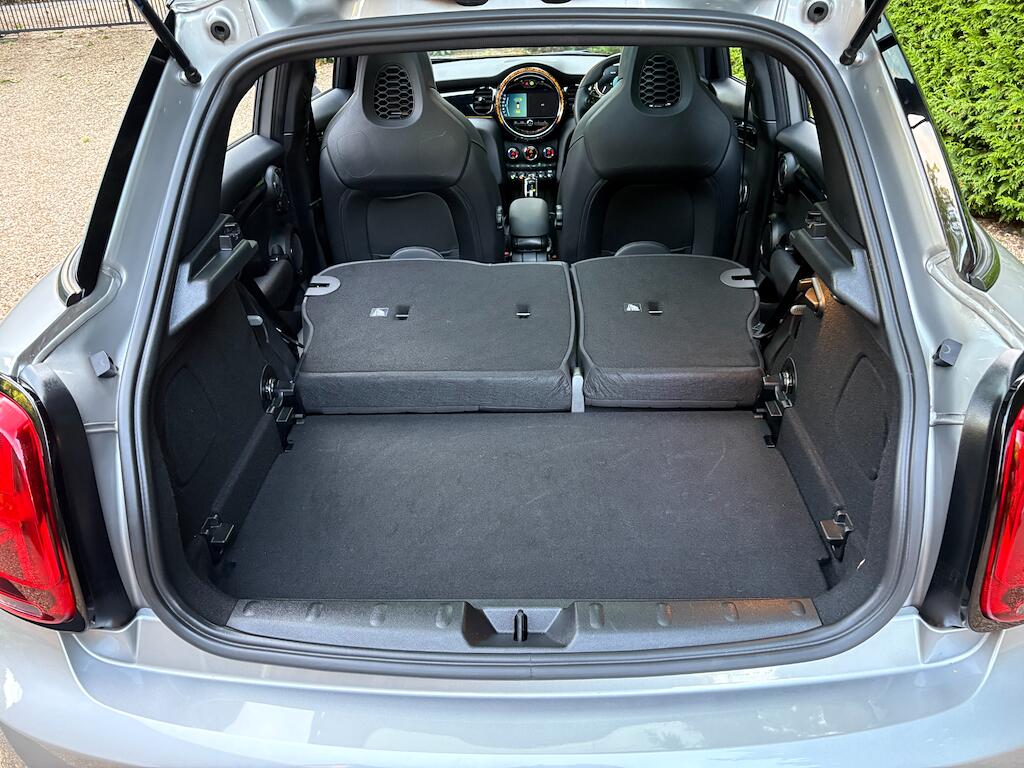 Mini Hatch view 45