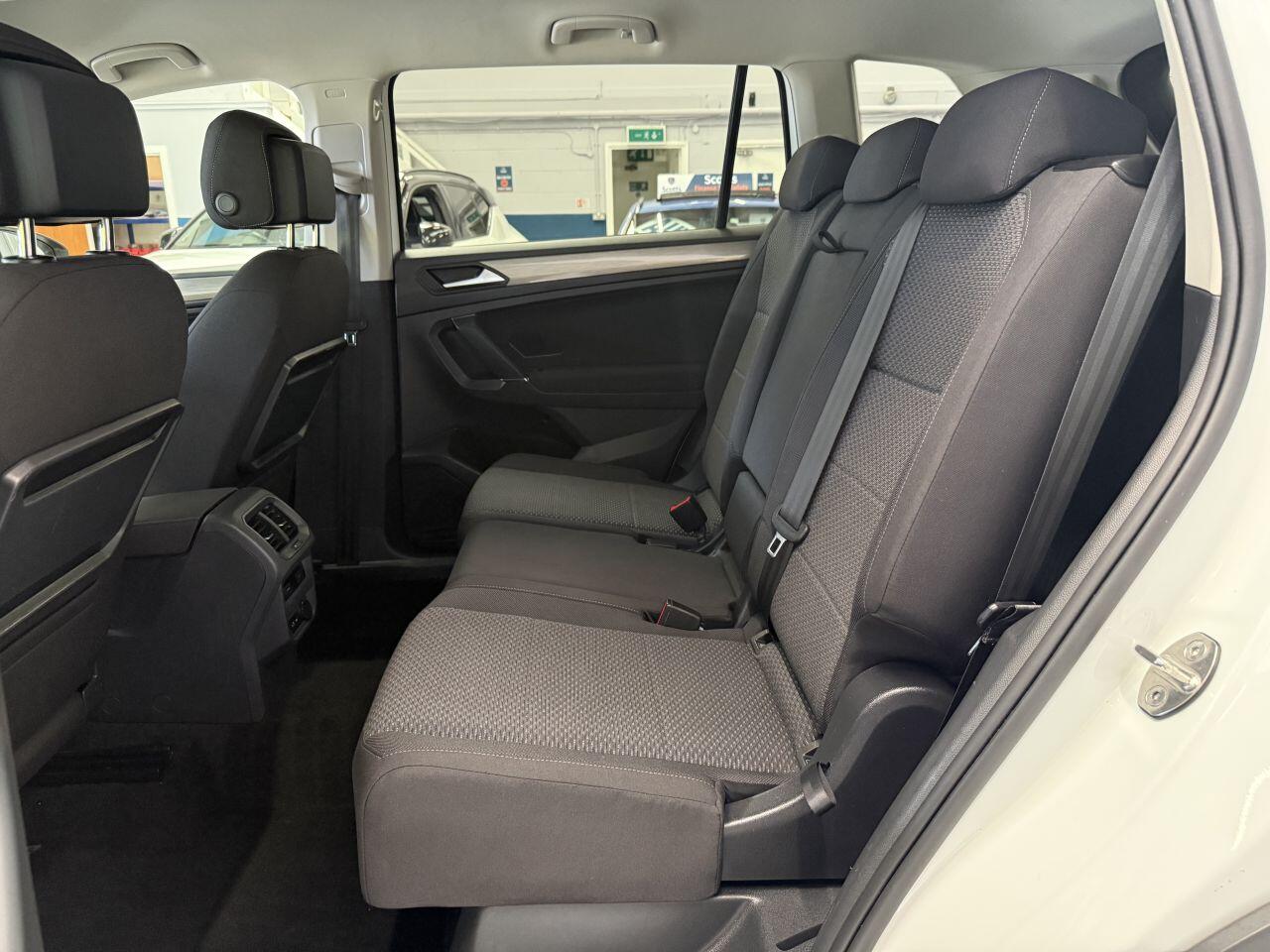Volkswagen Tiguan Allspace view 31