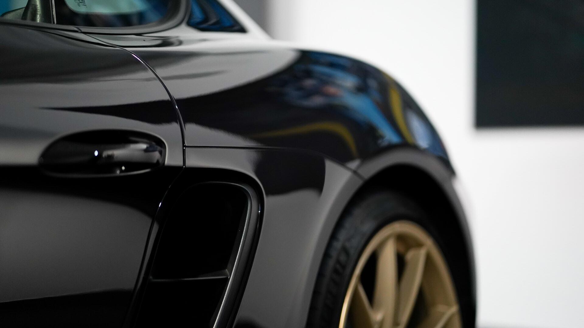Porsche Cayman view 6