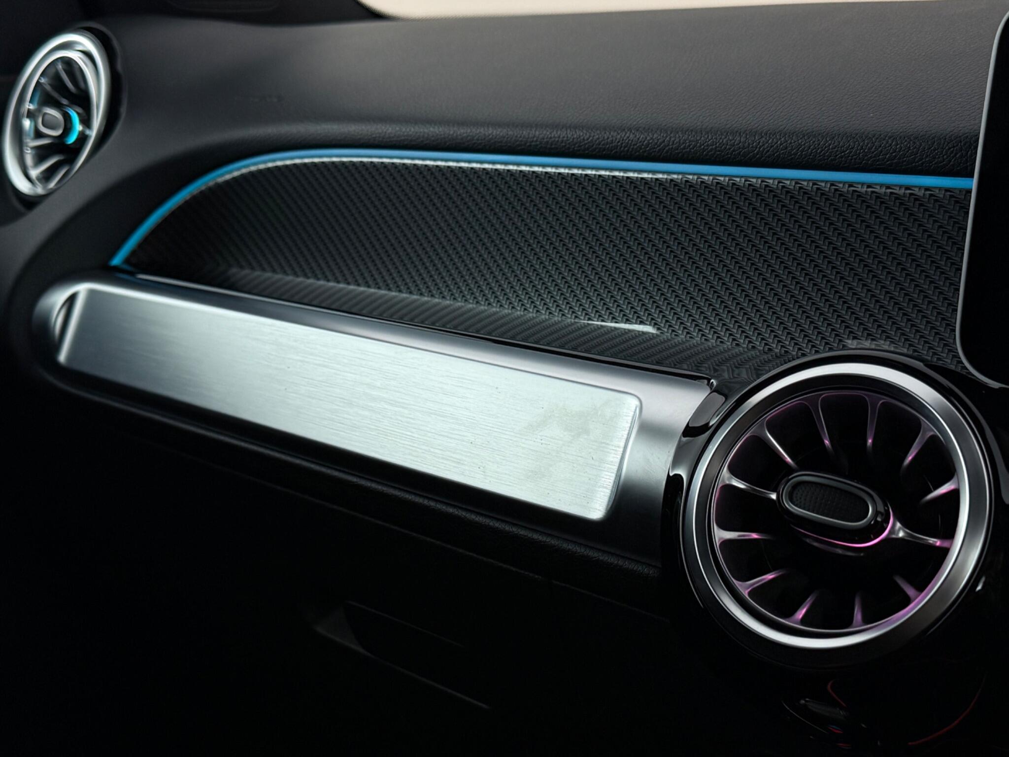 Mercedes-Benz GLB view 38