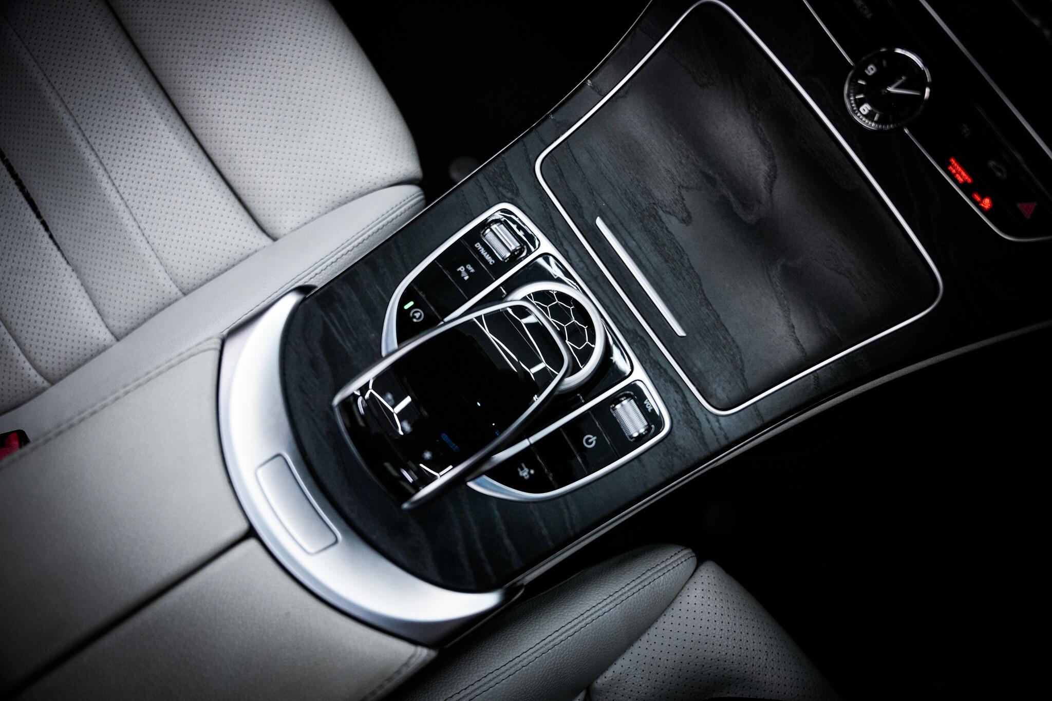 Mercedes-Benz C-Class view 5