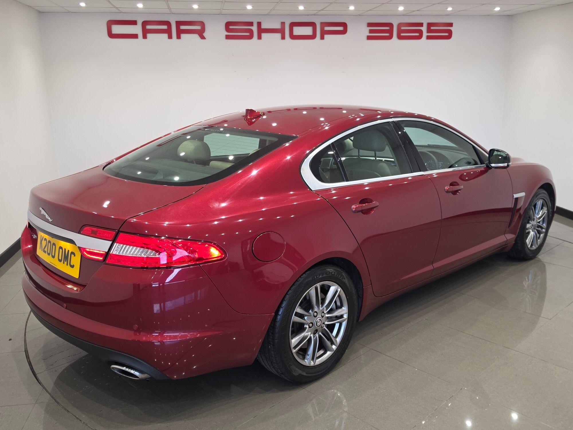 Jaguar XF view 7
