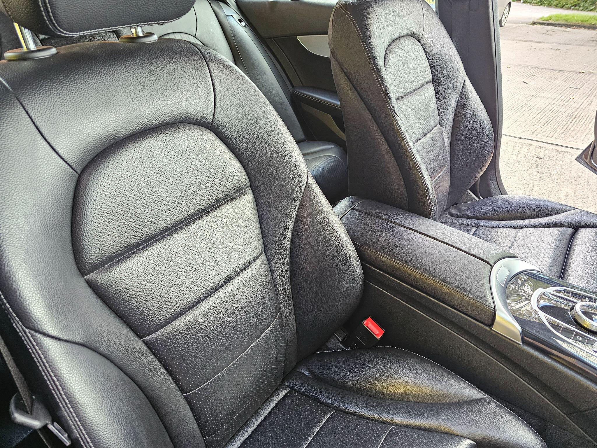 Mercedes-Benz C-Class view 20