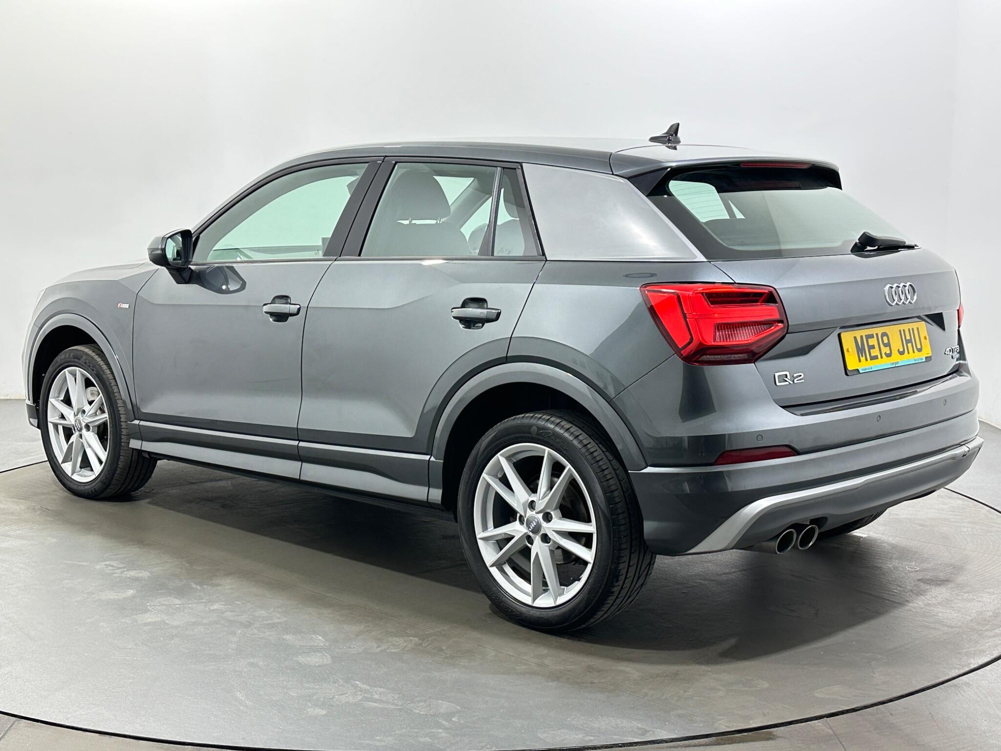 Audi Q2 view 6