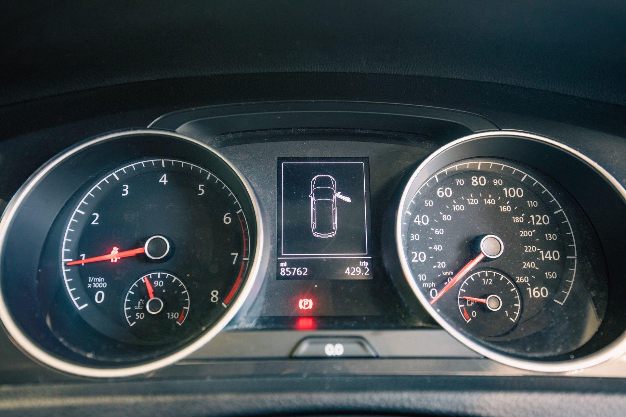 Volkswagen Golf view 17