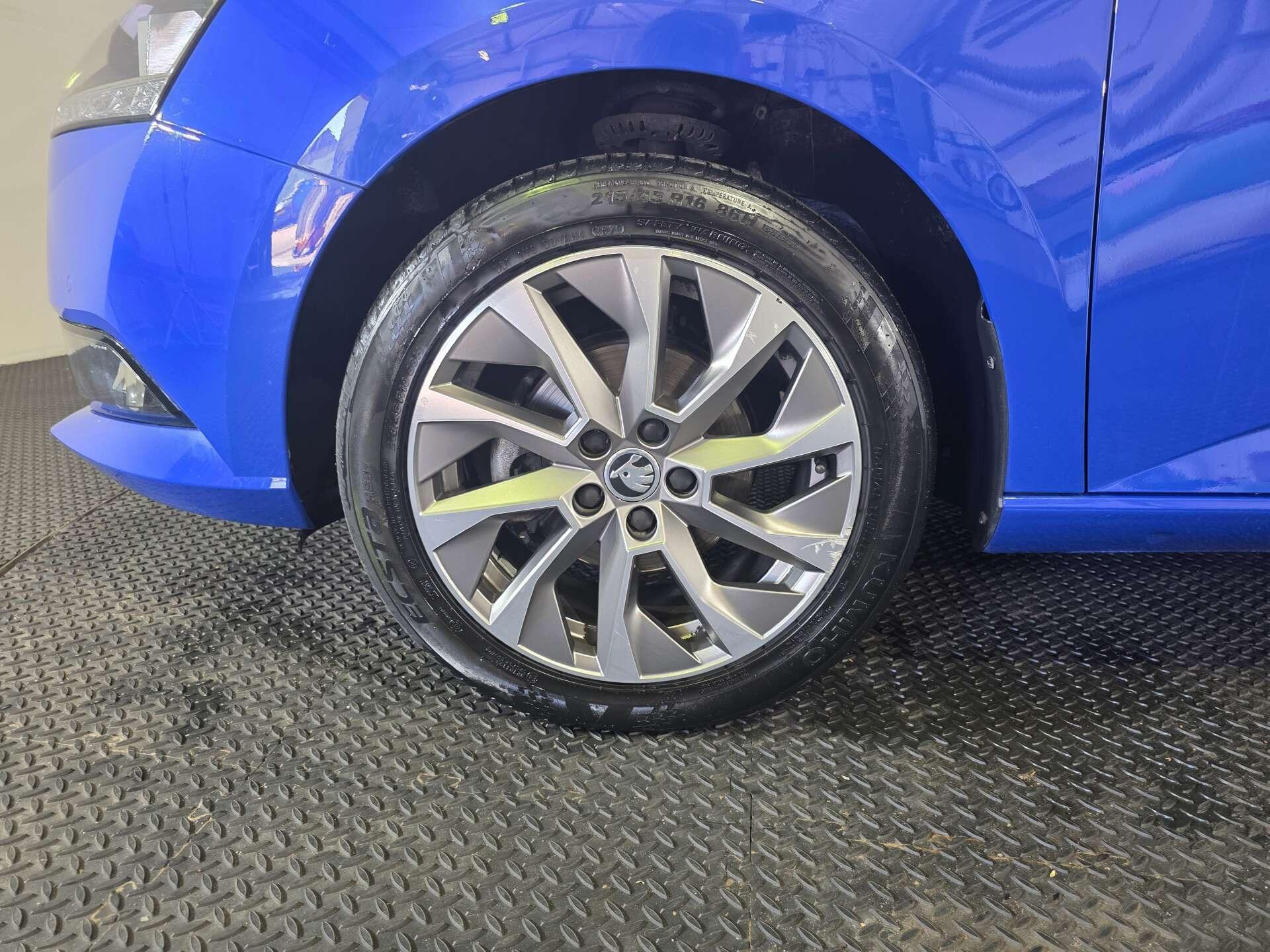 Skoda Fabia view 53