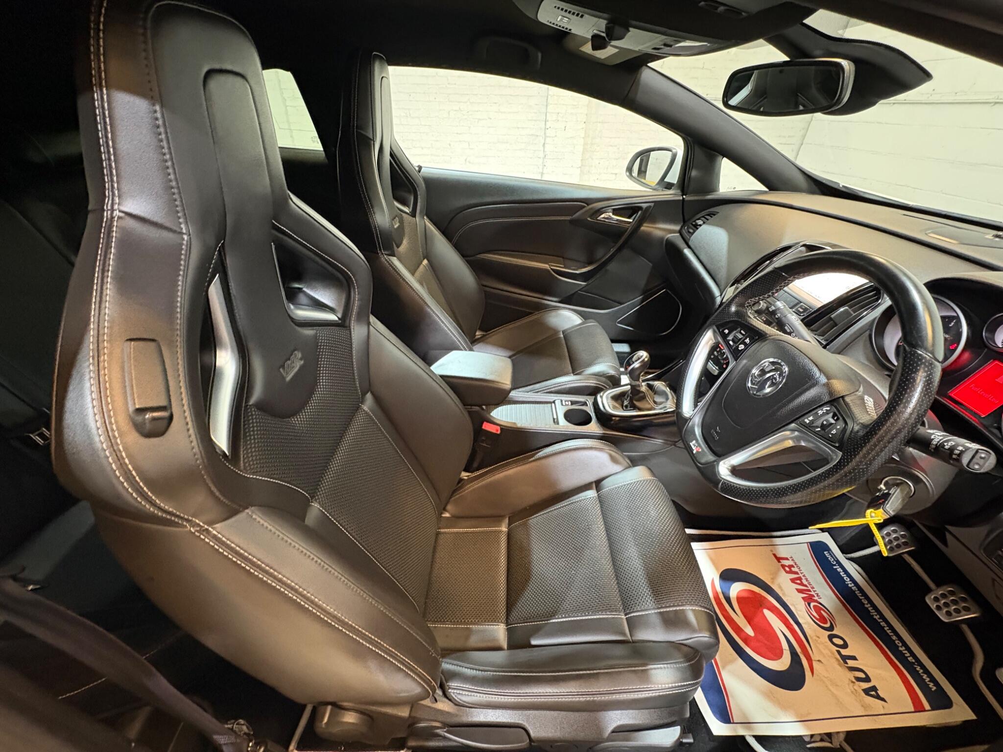 Vauxhall Astra GTC view 24