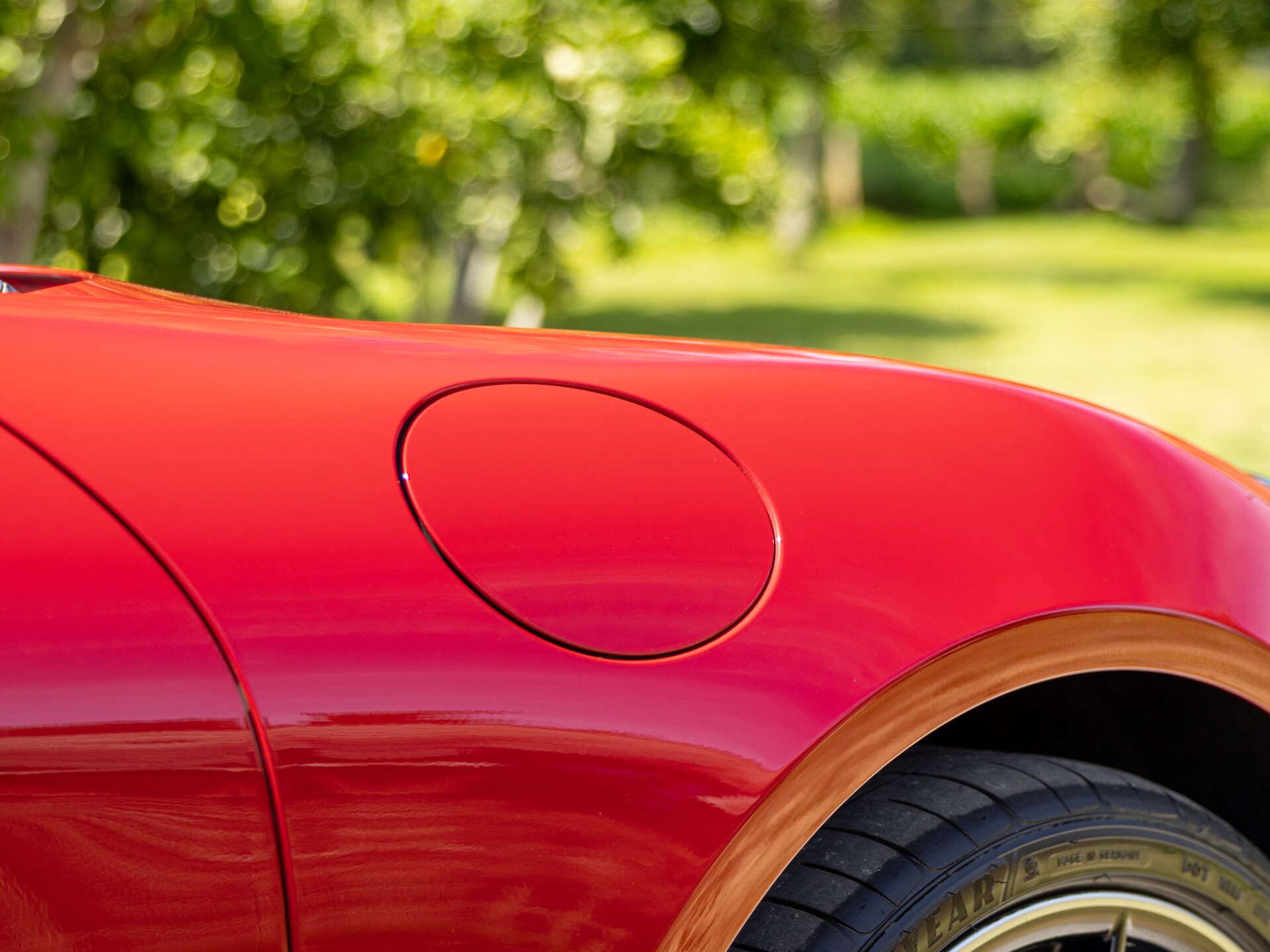 Porsche Cayman view 12