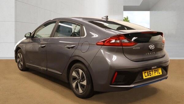 Hyundai Ioniq view 4