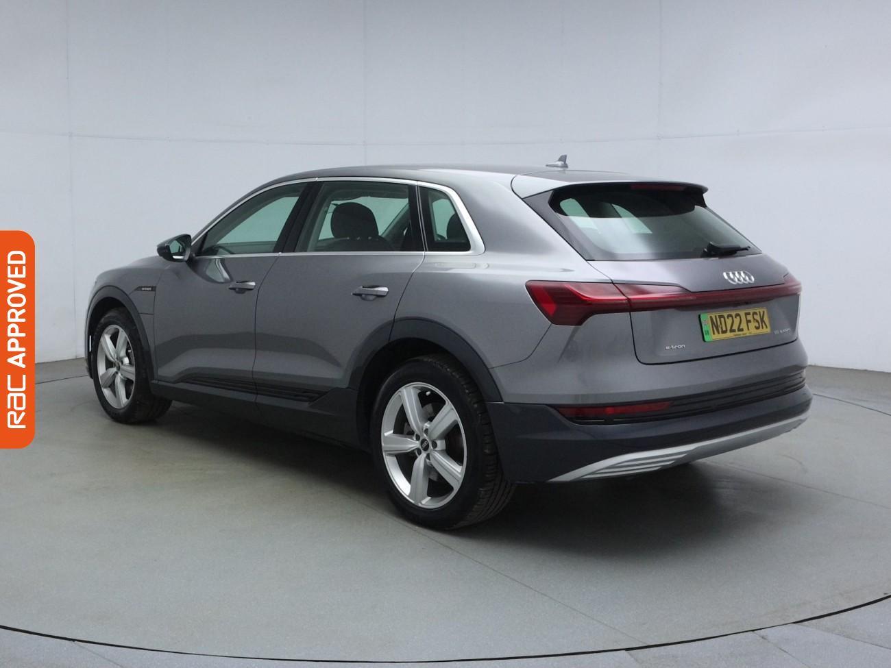 Audi E-Tron view 5
