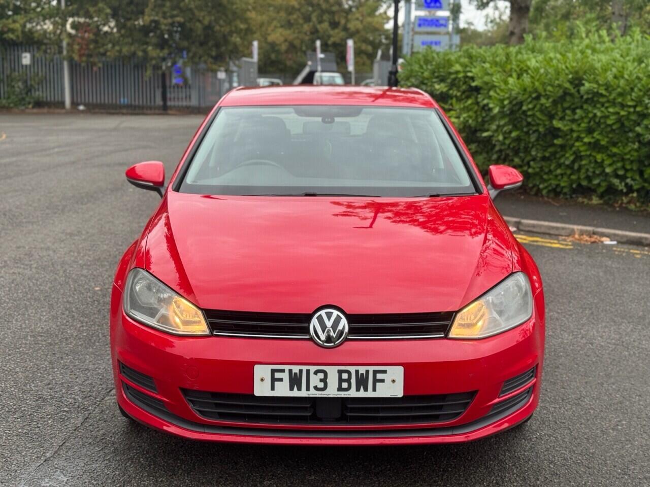 Volkswagen Golf view 2