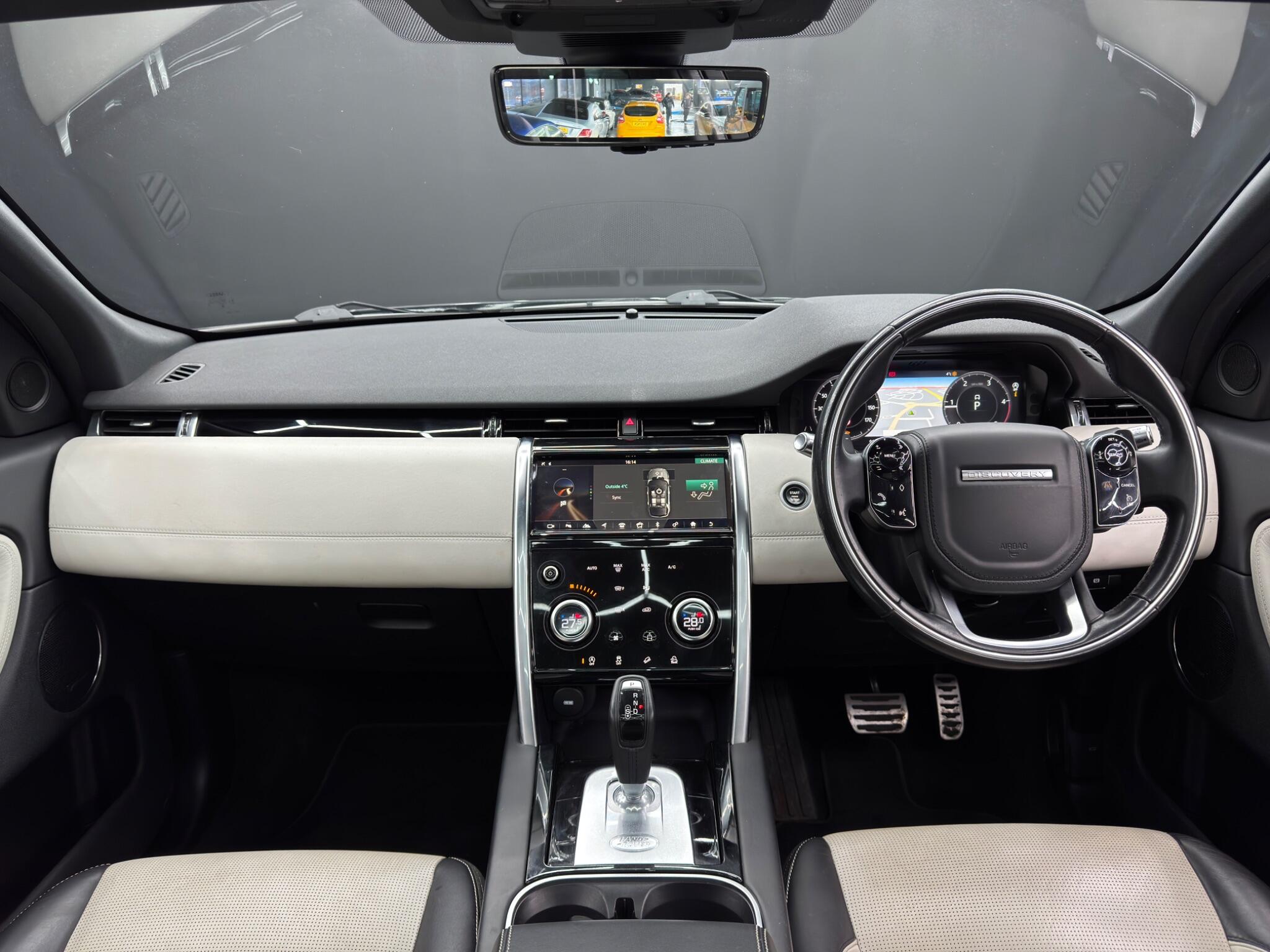 Land Rover Discovery Sport view 10