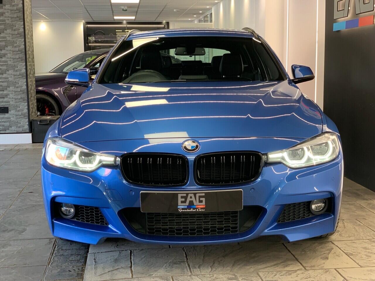 BMW 3 Series view 4