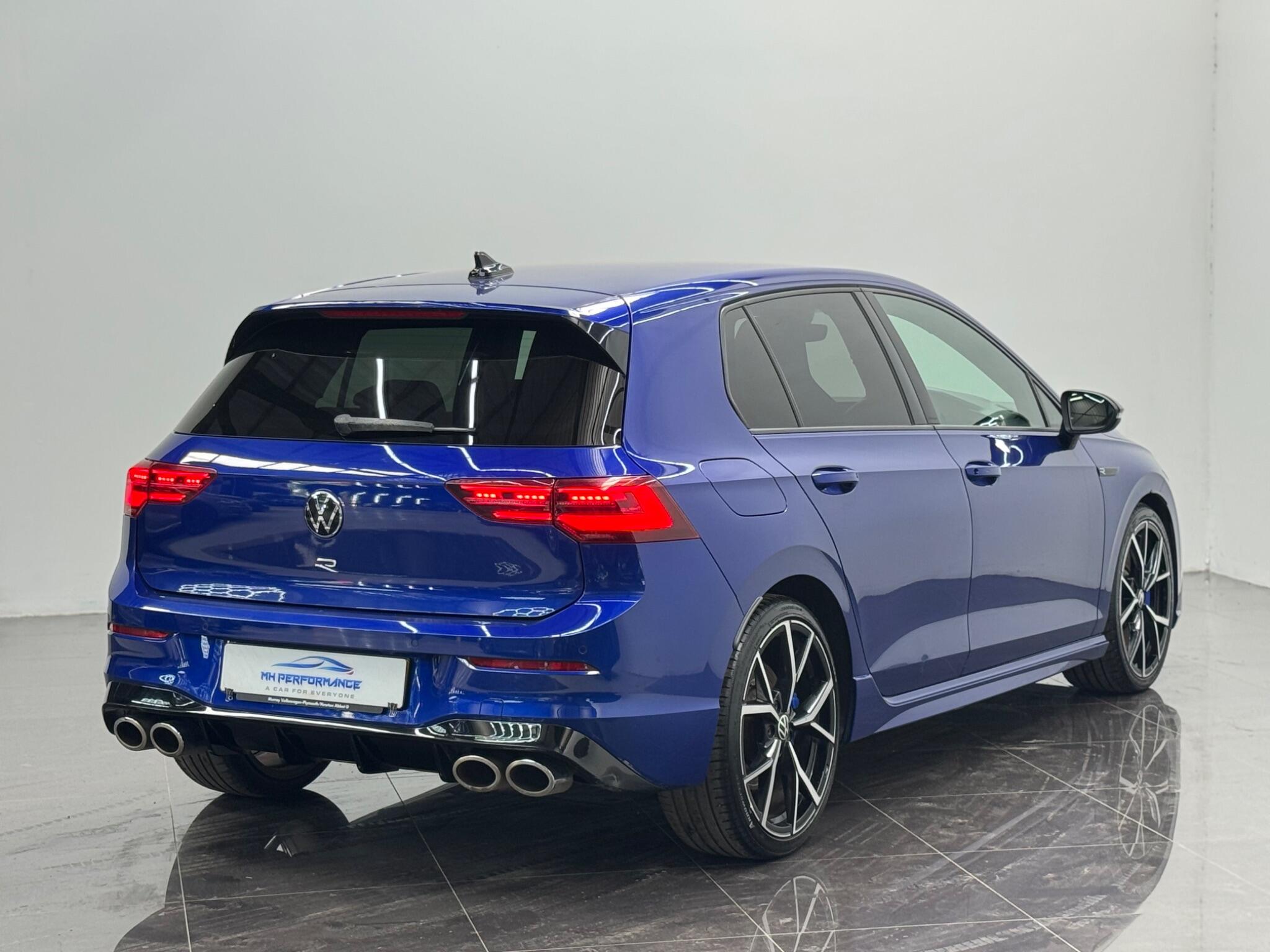 Volkswagen Golf view 9