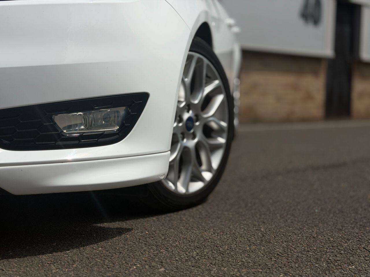 Ford Focus view 36
