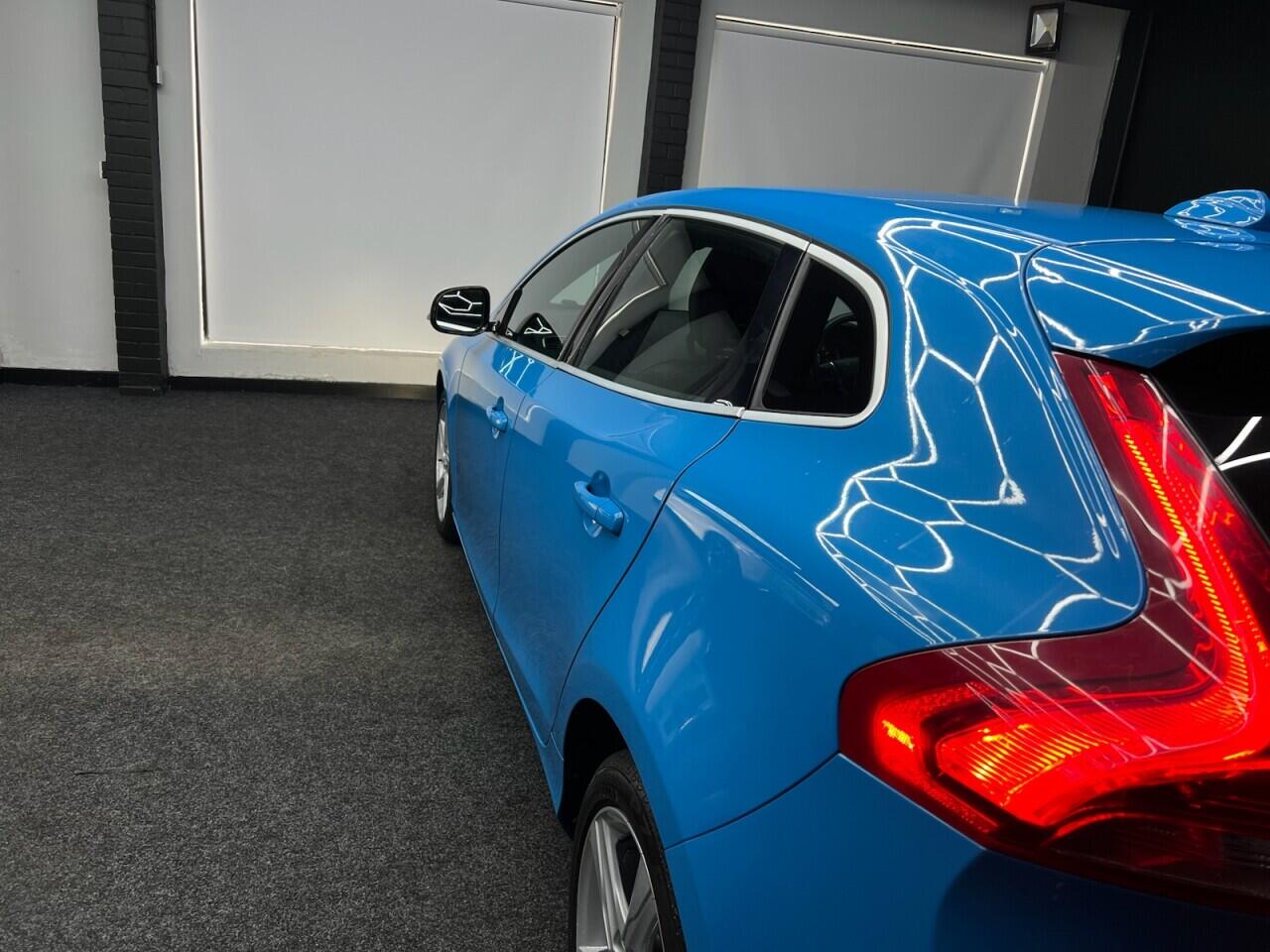 Volvo V40 view 6