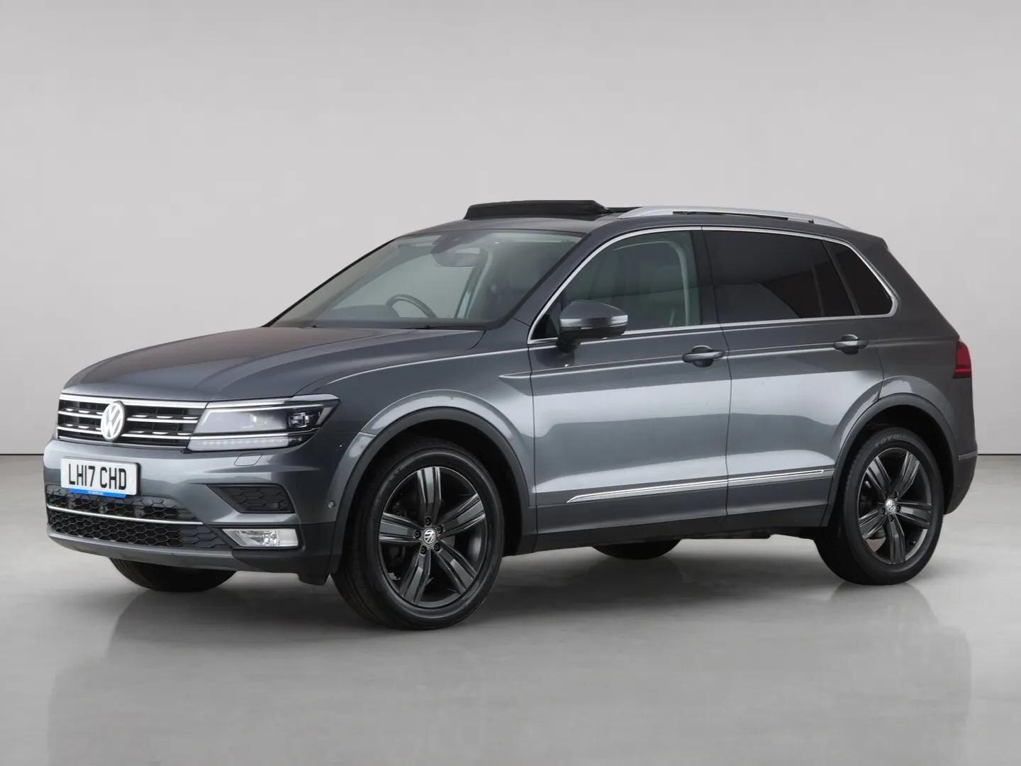 Volkswagen Tiguan view 2