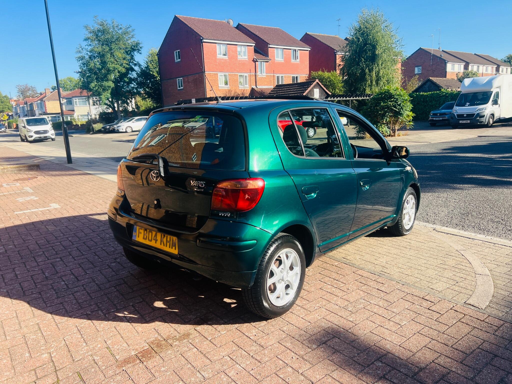 Toyota Yaris view 24