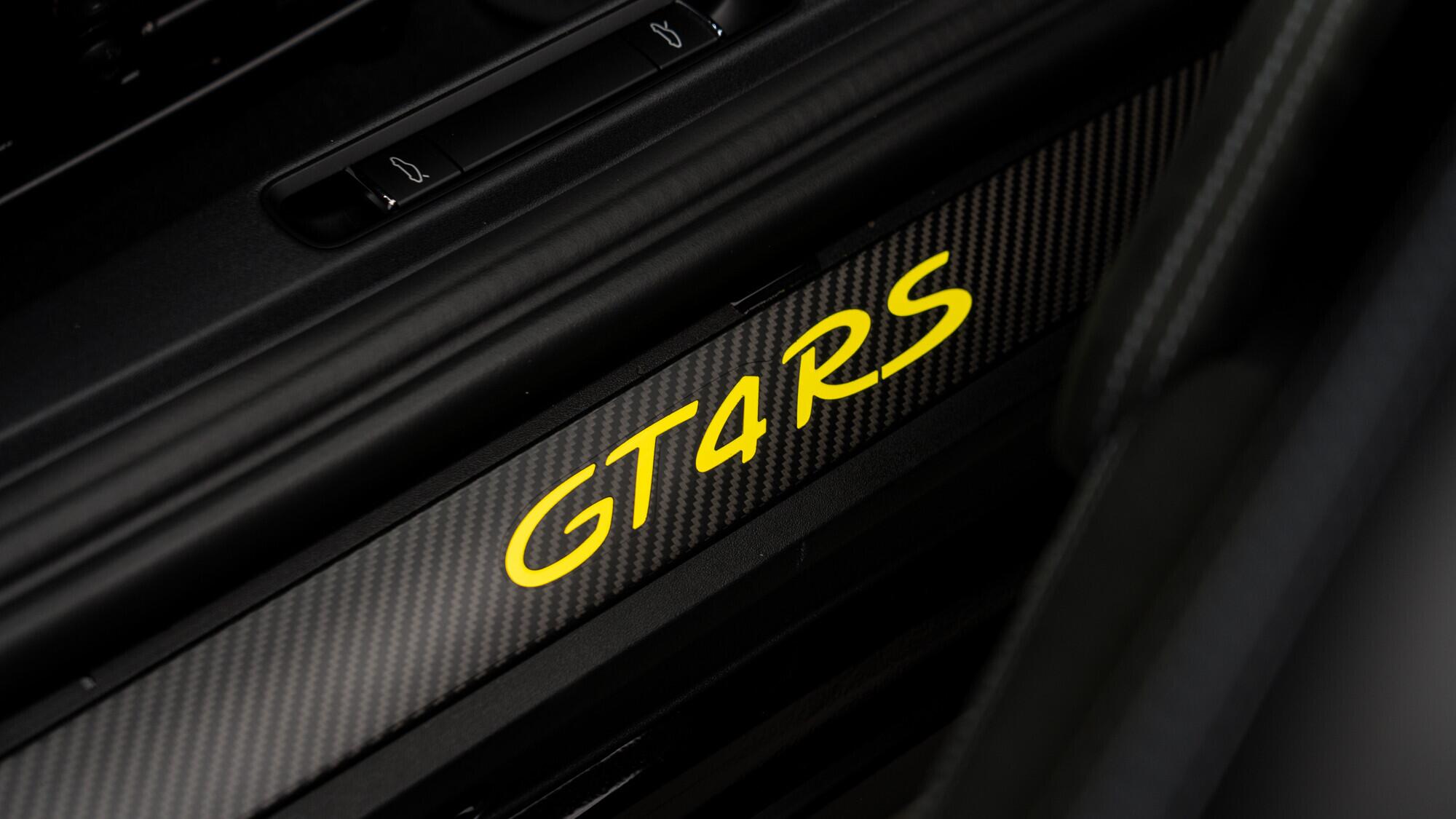 Porsche 718 Cayman view 33