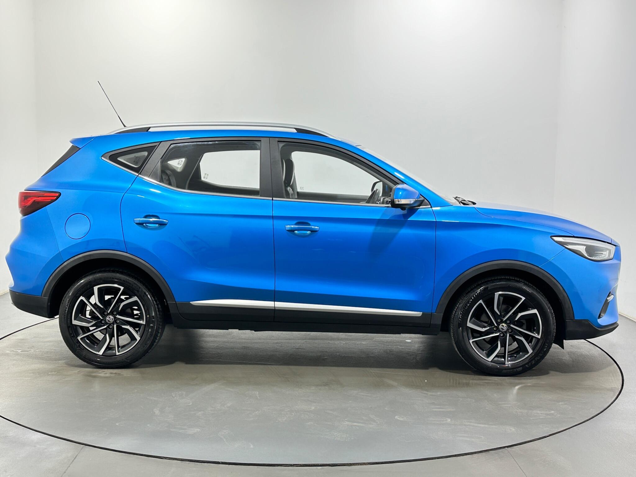 MG ZS view 9