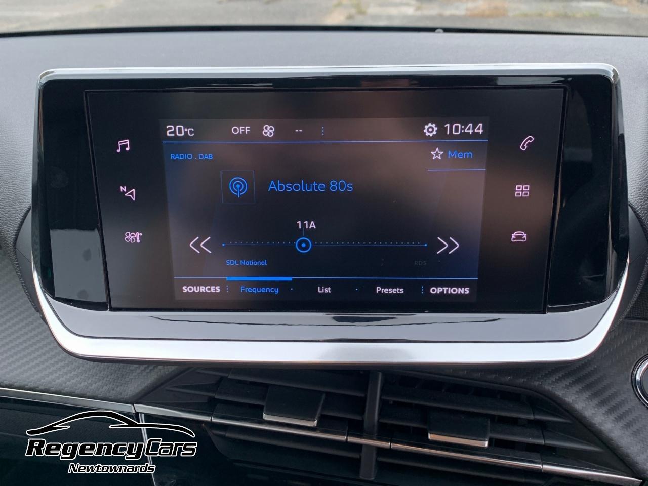 Peugeot 208 view 31