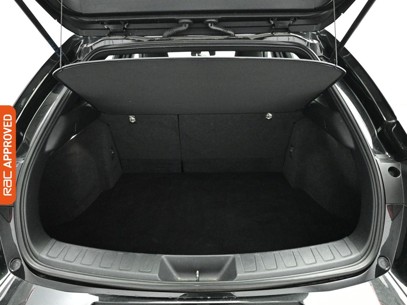 Lexus Ux view 28