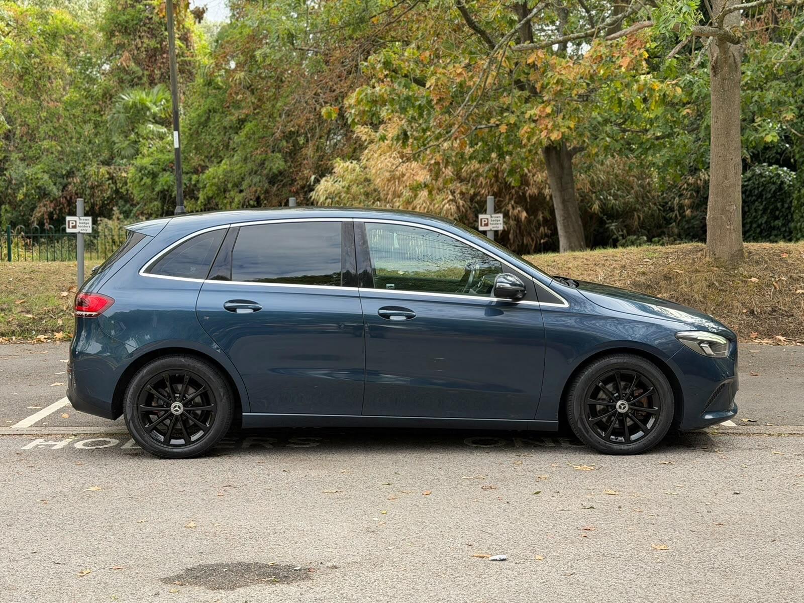 Mercedes-Benz B-Class view 2