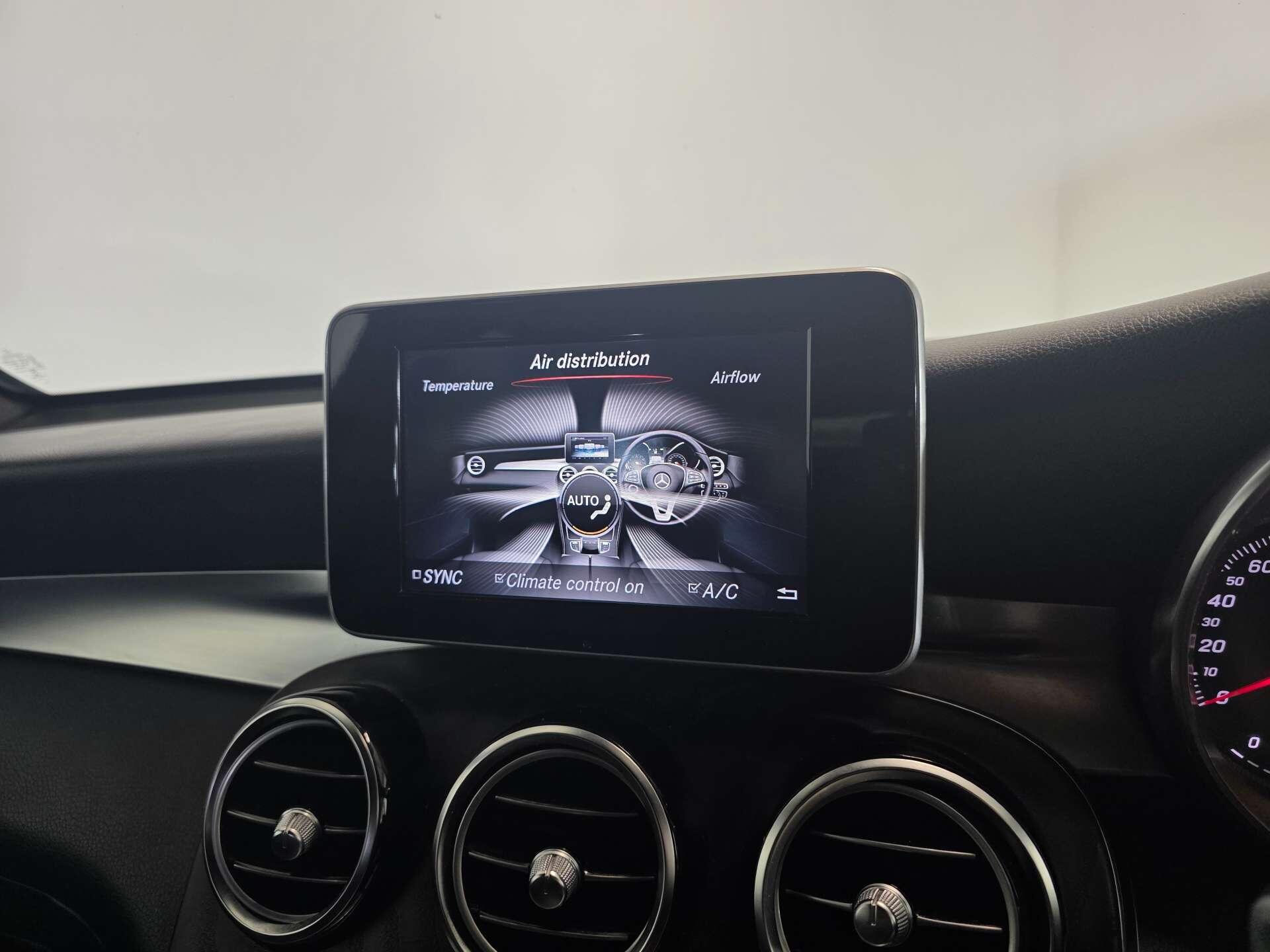 Mercedes-Benz GLC view 27