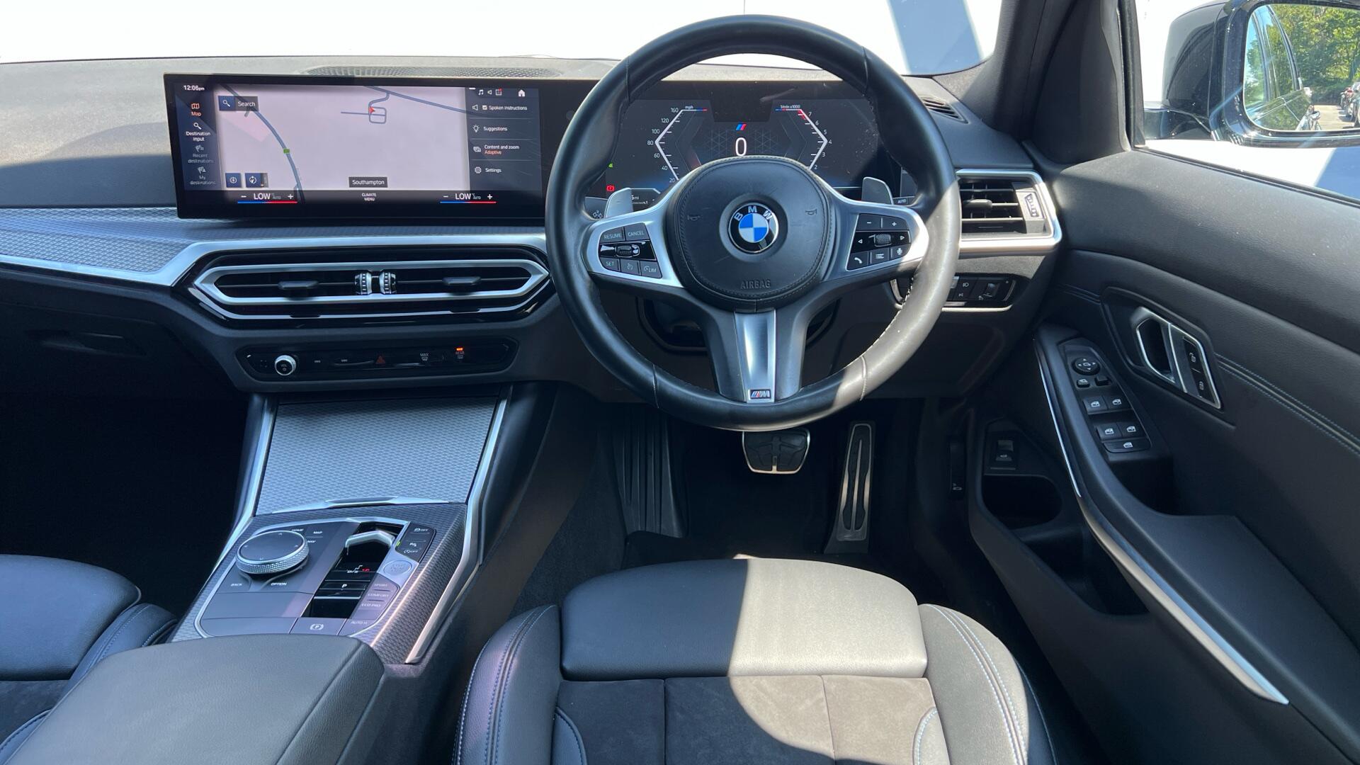 BMW 3 Series view 5
