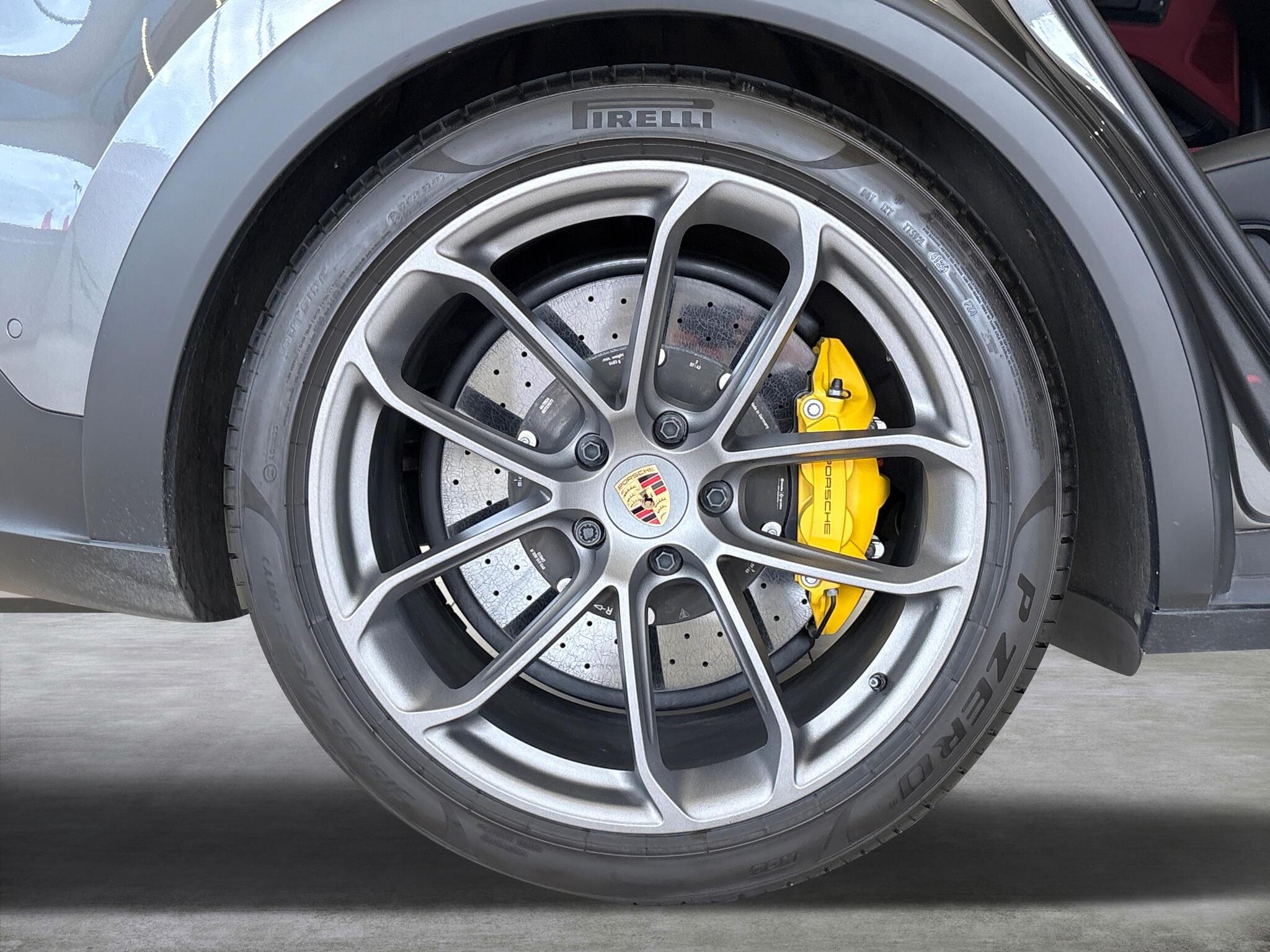 Porsche Cayenne view 9